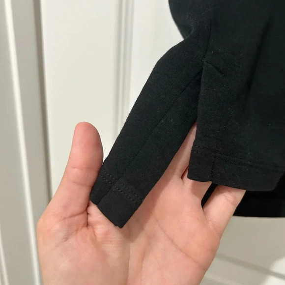 A new day boxy cuffed sleeve black shirt​ - Picture 5 of 6